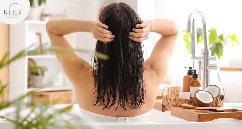 Bảo quản dầu dừa trong chai lọ sẫm màu, đậy kín nắp và đặt ở nơi thoáng mát